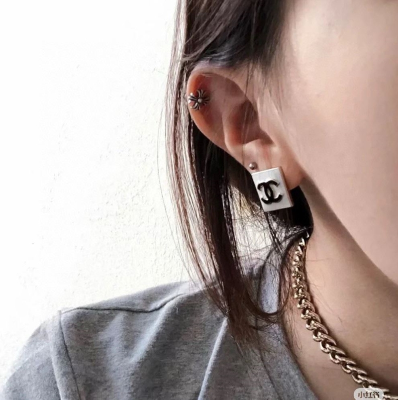 Ch**el earrings